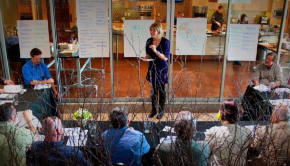 linda teaching StrenghtsFinder