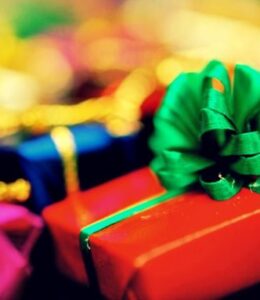 gift wrapped presents Individualization®