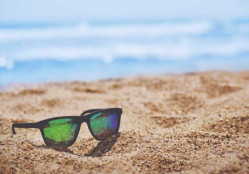 sun-glasses-on-the-beach