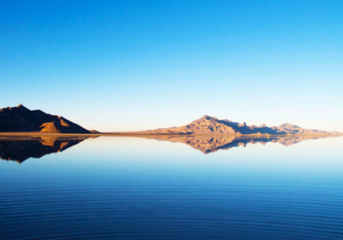 Mountains-and-water-calm
