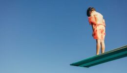 FEATURED S09EP16 - The One Thing Great Leaders Do Before They Grow_ They Let Go